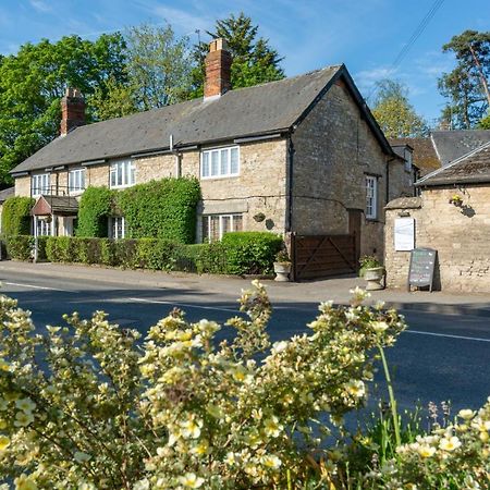 Jersey Arms Hotel Bicester Esterno foto