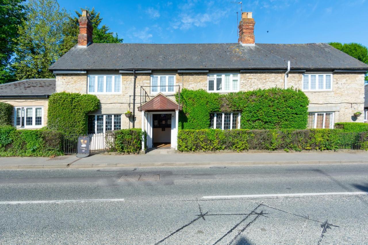 Jersey Arms Hotel Bicester Esterno foto