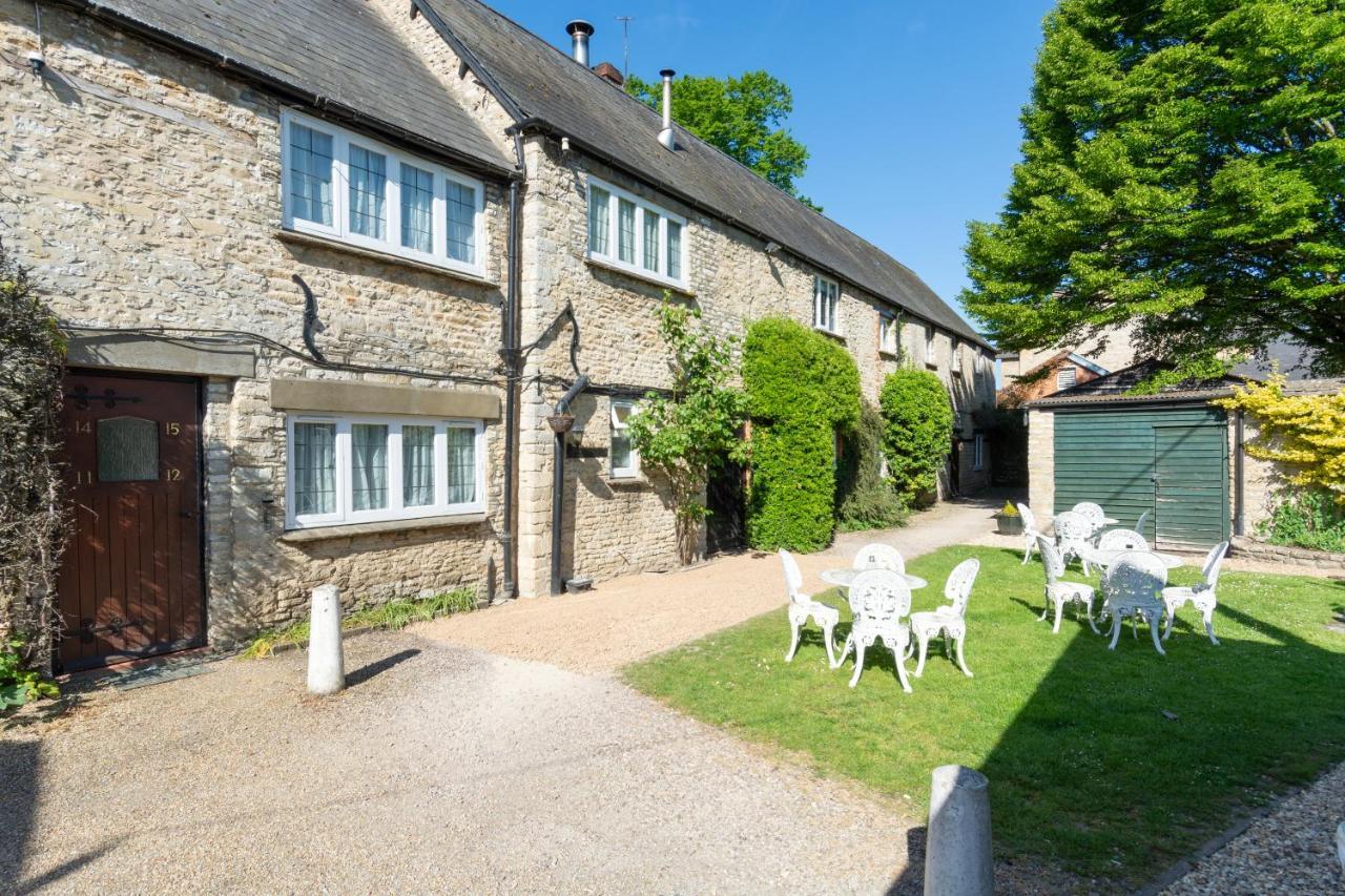 Jersey Arms Hotel Bicester Esterno foto