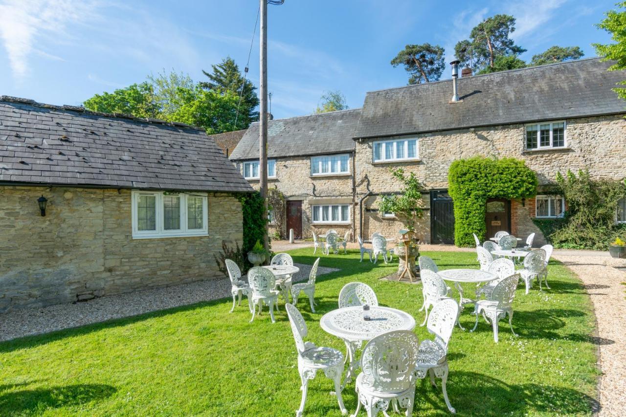 Jersey Arms Hotel Bicester Esterno foto