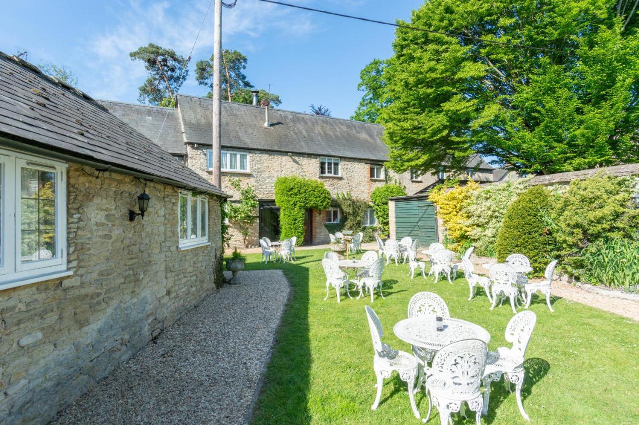 Jersey Arms Hotel Bicester Esterno foto