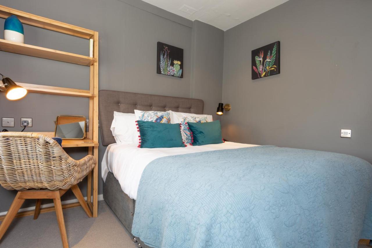 Jersey Arms Hotel Bicester Esterno foto