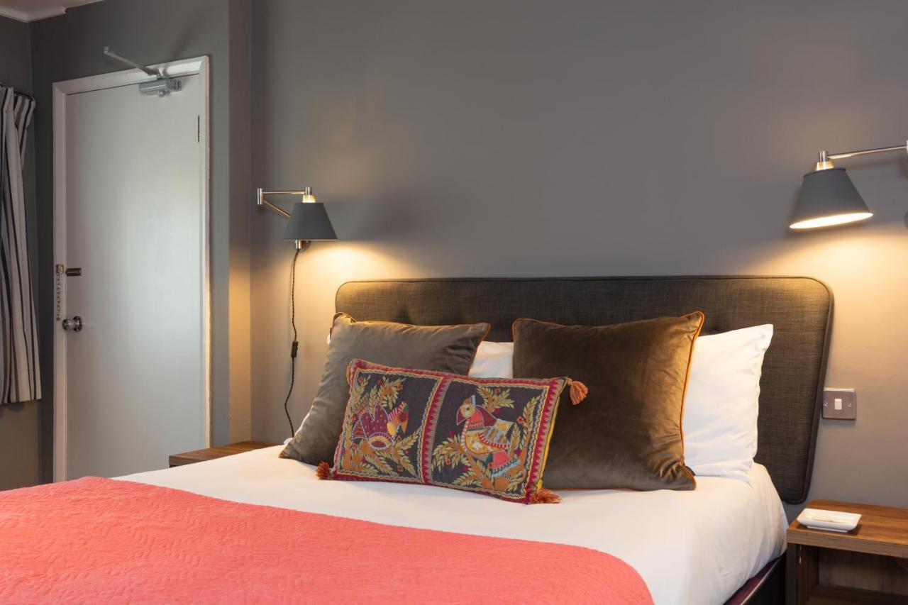 Jersey Arms Hotel Bicester Esterno foto