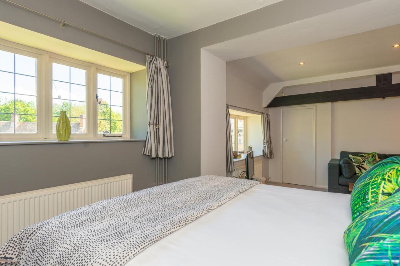 Jersey Arms Hotel Bicester Esterno foto