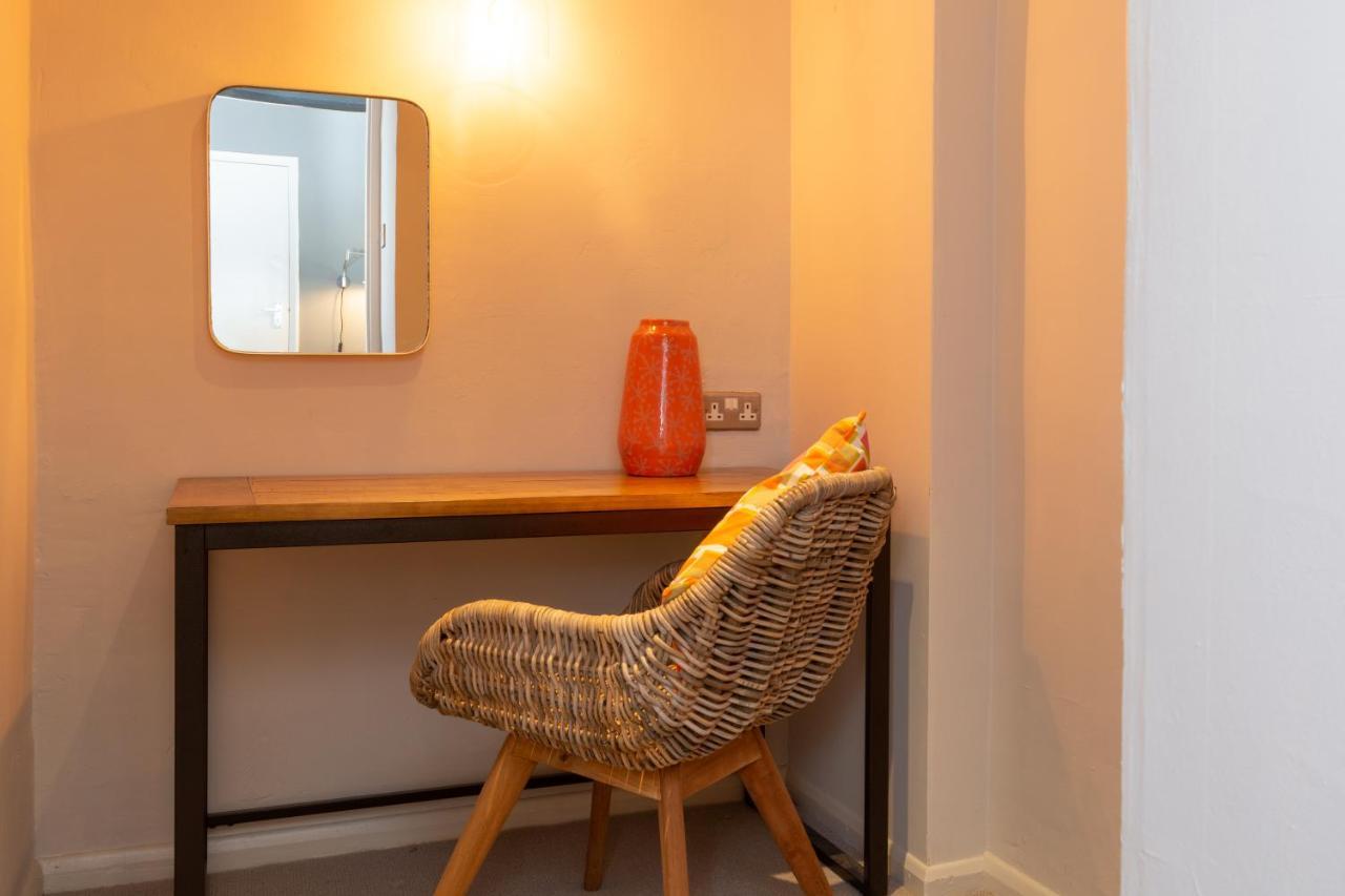 Jersey Arms Hotel Bicester Esterno foto