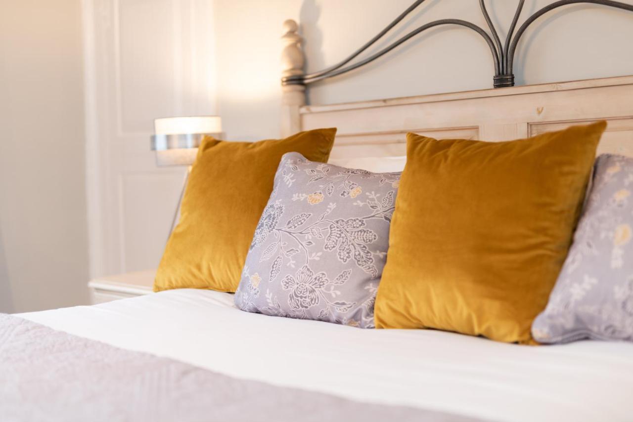 Jersey Arms Hotel Bicester Esterno foto