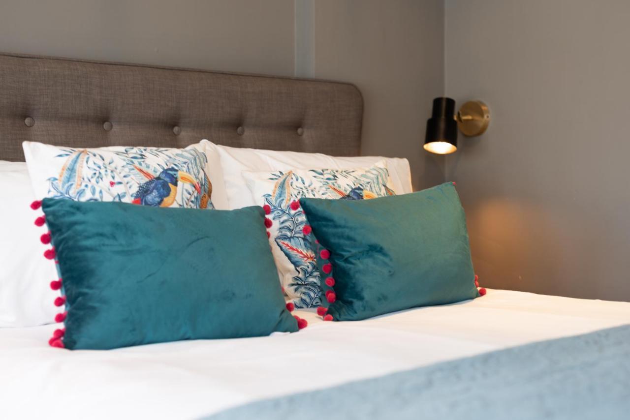 Jersey Arms Hotel Bicester Esterno foto